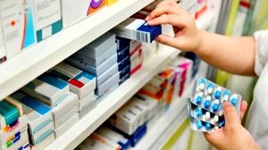 پای لنگ بیمه‌ها در پوشش قیمت دارو