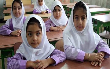 صحرایی سرگردان میان اصرار والدین و انکار مدیران / کلاس‌های خالی از معلم هنوز چالش‌زاست