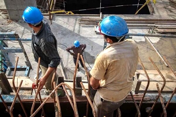 تکلیف جدید برای کارفرمایان در پرداخت حقوق فروردین کارگران 