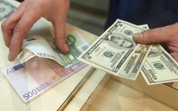 بازار ارز در قبضه بازارساز / منتظر کاهش قیمت دلار باشیم؟