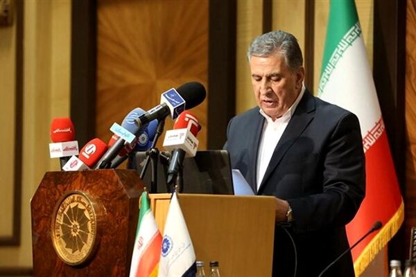 نشست فعالان اقتصادی ایران و تاجیکستان: سطح مناسبات اقتصادی با تکیه بر اشتراکات فرهنگی تقویت شود