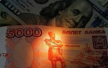 روس‌ها دلارها و یوروهای خود را فروختند