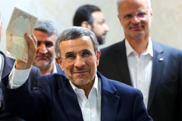 وعده‌های اقتصادی رییس جمهور دهم در ستاد انتخابات کشور/ احمدی نژاد با چه کارنامه اقتصادی به میدان بازگشت؟
