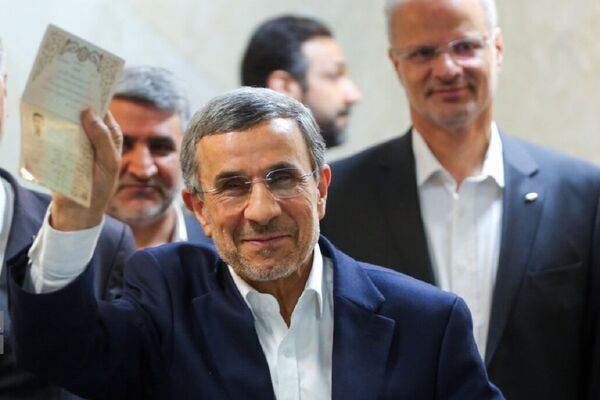 وعده‌های اقتصادی رییس جمهور دهم در ستاد انتخابات کشور/ احمدی نژاد با چه کارنامه اقتصادی به میدان بازگشت؟