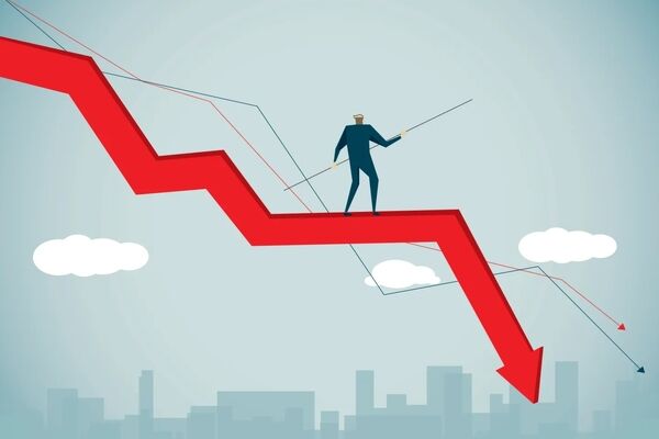 سقوط آزاد ارزش دلاری بازار سهام /بازده بورس در سه سال دولت رییسی چقدر بود؟