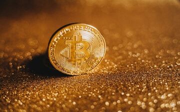 قیمت طلا و بیت کوین ریخت / بازارهای جهانی در انتظار جلسه فدرال رزرو