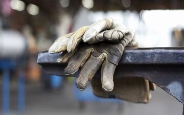 وعده ترمیم حقوق کارگران از سوی نمایندگان 
