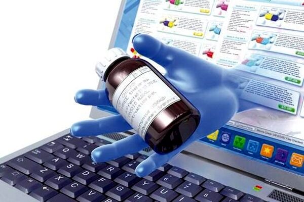 دفاع انجمن داروسازان از ممنوعیت فروش اینترنتی دارو