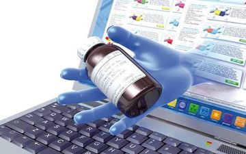 دفاع انجمن داروسازان از ممنوعیت فروش اینترنتی دارو