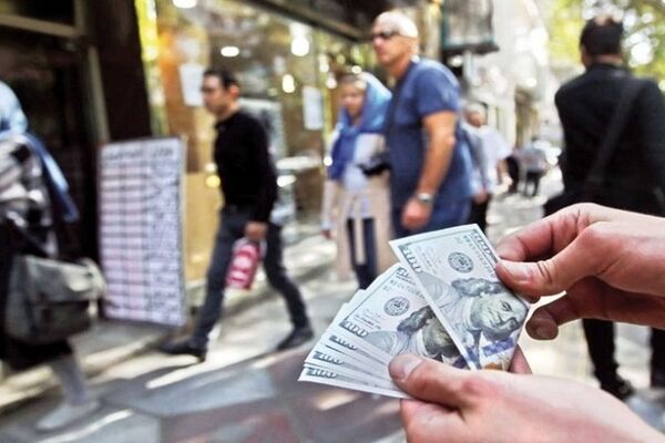 سهمیه ارز مسافرتی کاهش یافت