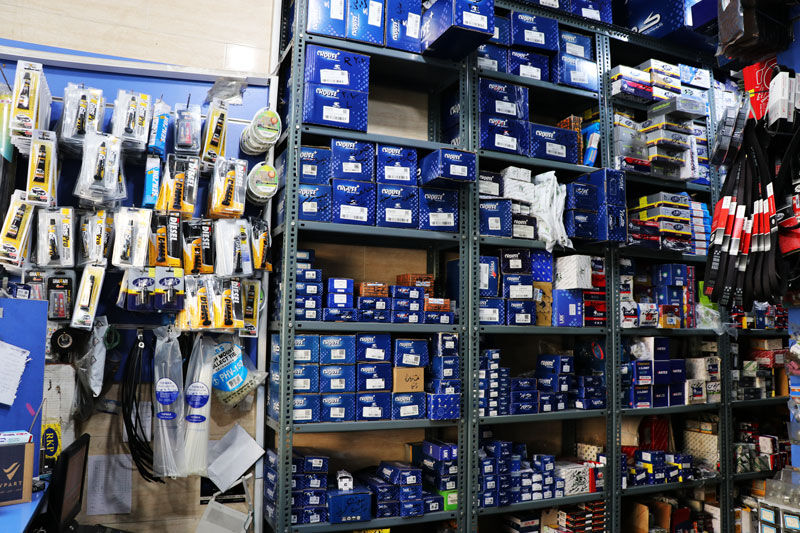 عرضه خودروهای وارداتی بدون قطعات و گارانتی