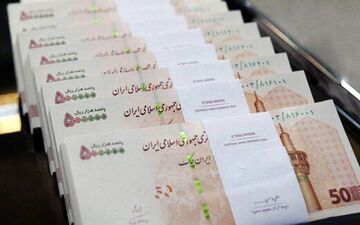 کارمندان بخوانند/کارکنان دولت چقدر عیدی می‌گیرند؟