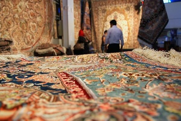این ادغام تنزل جایگاه مرکز ملی فرش است/مد داستان و قصه لازم دارد
