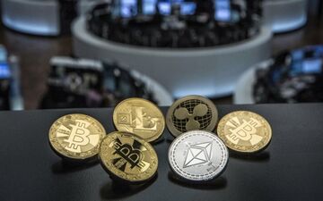 قیمت بیت کوین ریخت / اتریوم در کانال 1600 دلار ماند