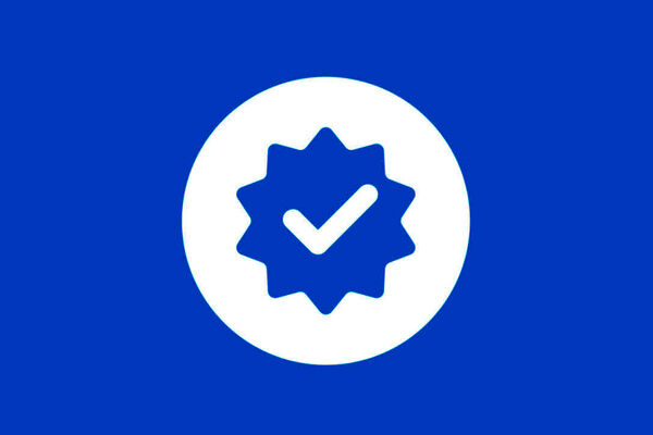 گوگل درحال آزمایش تیک آبی در بخش نتایج جست‌وجو است