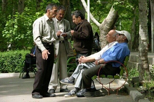 مصوبه مهم دولت برای بازنشستگان/تصویب لایحه بخشی از پرداخت‌های رفاهی