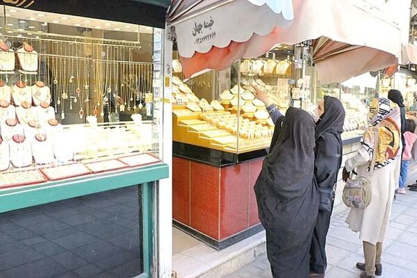 افزایش ۱۷هزار تومانی قیمت طلای ۱۸عیار در یک هفته / فروش طلای دست دوم ممنوع می‌شود؟