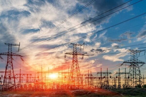 تکرار راهکارهای ناکارآمد در زمینه رفع ناترازی برق/ پیامد تغییر ساعت ادارات چیست؟
