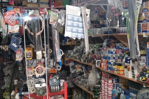 کمبود شدید قطعات در بازار خودرو/واردات قطعات حیاتی است