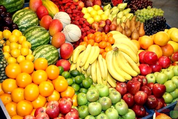  قیمت میوه‌های تابستانی گٌر گرفت/ بازار داغ تورم میوه و سبزیجات