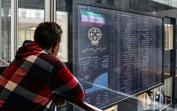  رشد نرخ دلار هم بورس را صعودی نکرد / پیش بینی بازار سهام 