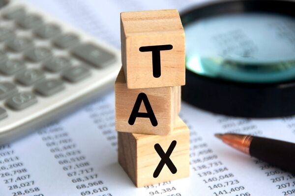 فرار مالیاتی ۵۰۰همتی در اقتصاد کشور/ کارت‌خوان سوپرمارکت‌ روی میز رستوران‌ لاکچری+اینفوگرافی