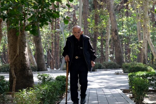 سرنوشت مبهم همسان‌سازی حقوق این دو گروه از بازنشستگان/چرا مصوبه دولت تمام بازنشسته‌ها را شامل نمی‌شود؟ 