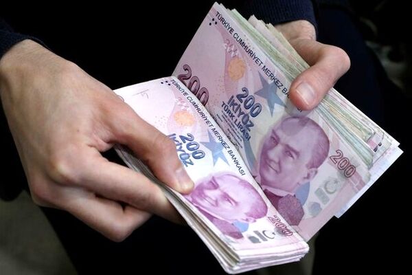 لیر ترکیه در برابر دلار به پایین‌ترین سطح خود رسید 
