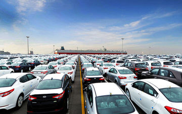 در قیمت‌گذاری خودروهای داخلی در مانده‌اند، خودروی خارجی را هم  قیمت‌گذاری می‌کنند 