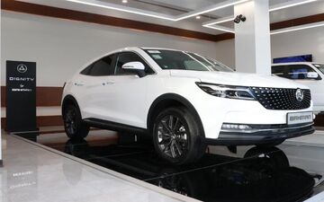 اولین جشنواره ویدئو ولاگرهای خودرویی