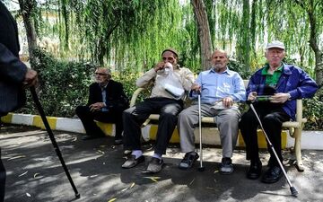 کاهش حقوق بازنشستگان/درخواست برابری به‌جای افزایش 90درصدی