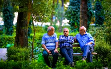 کار بیشتر اما جیب خالی‌‌تر! / بحران صندوق‌ها و افزایش سن بازنشستگی