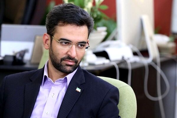 واکنش آذری‌ جهرمی به هک اسنپ‌ فود