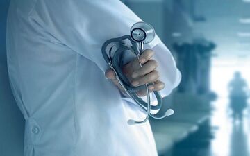 خودکشی پزشکان به حال روحی ربطی ندارد