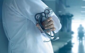 درخواست کادر درمان از رئیس جمهور برای اصلاح شرایط حقوقی و معیشتی
