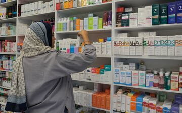 نیاز مبرم صنعت داروسازی به نوسازی/۵۵درصد داروخانه‌ها دولتی هستند