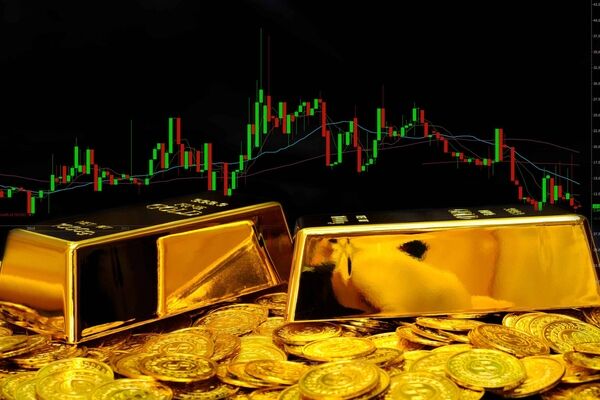 طلای جهانی در یک قدمی ۵هزار دلار