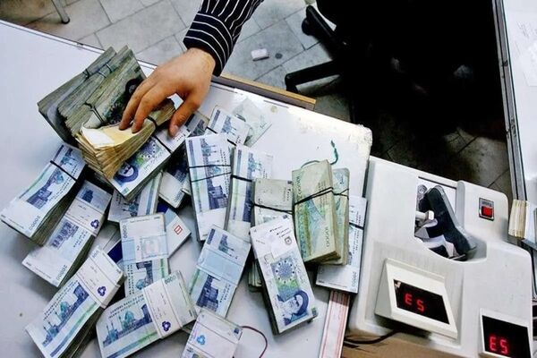 کاهش ۲۲ درصدی ارزش ریال در کمتر از یک ماه