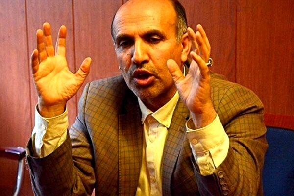 کارشناس اقتصادی: آمار غلط به رییسی می‌دهند/ چرا ائمه جمعه دیگر از گرانی‌ها صحبت نمی‌کنند؟
