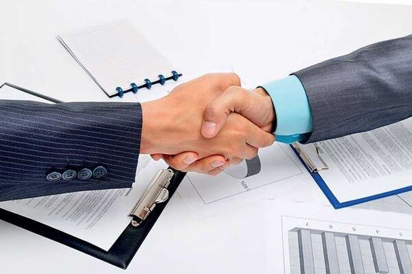 کاهش سهم بخش صنعت در تسهیلات / بانک‌ها بنگاه‌دار شده‌اند، به زیرمجموعه‌های خود وام می‌دهند+ آمار و نمودار