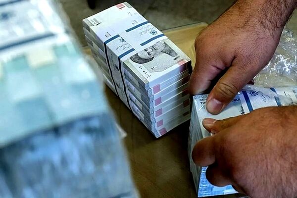 رشد ۵۴۶ هزار میلیارد تومانی مانده تسهیلات بانکی/ بانک‌های تهران ۵۷ درصد سپرده‌ها را جذب کردند