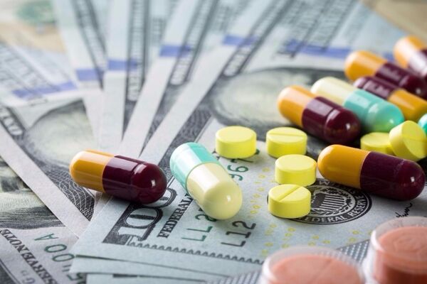 ارقام نجومی بدهی دولت به داروخانه‌ها/ این داروخانه هزار میلیارد تومان طلبکار است