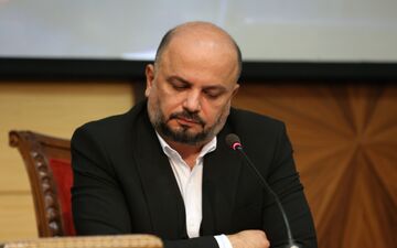 واکنش دبیر انجمن واردکنندگان موبایل به رجیستری آیفون ۱۴ / سازمان استاندارد کجای کار رجیستری است؟