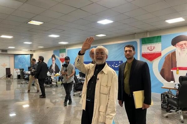جلیلی: همه دستگاه‌های دولتی باید ارزآور شوند/نسخه نامزد قطعی انتخابات ریاست جمهوری برای بازار ارز