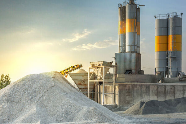 بررسی هفت‌ معیار در سه شرکت سیمانی