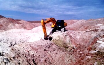 بیش از ۲۸۱ هزار تن سنگ تزئینی ساختمان از معادن خراسان جنوبی استخراج  شد