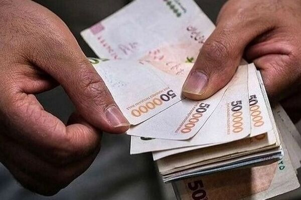 شکاف مزدی در ایستگاه کارمندان دولت/ اختلاف حدود ۵۰درصدی حقوق نیروهای شرکتی با کارکنان رسمی