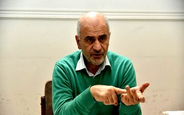 مومنی، اقتصاددان: خدا رحم کرده قیمت ارز را کنترل کردید!