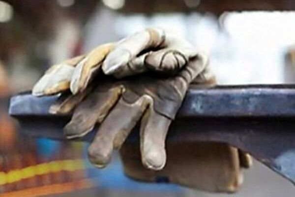 گریز کارگران از کارخانه‌ها، درد کمرشکن  تولید در ایران