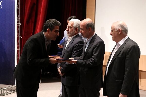 تقدیر وزیر نیرو از مدیران برتر برق حرارتی بابت گذر موفق از پیک تابستان